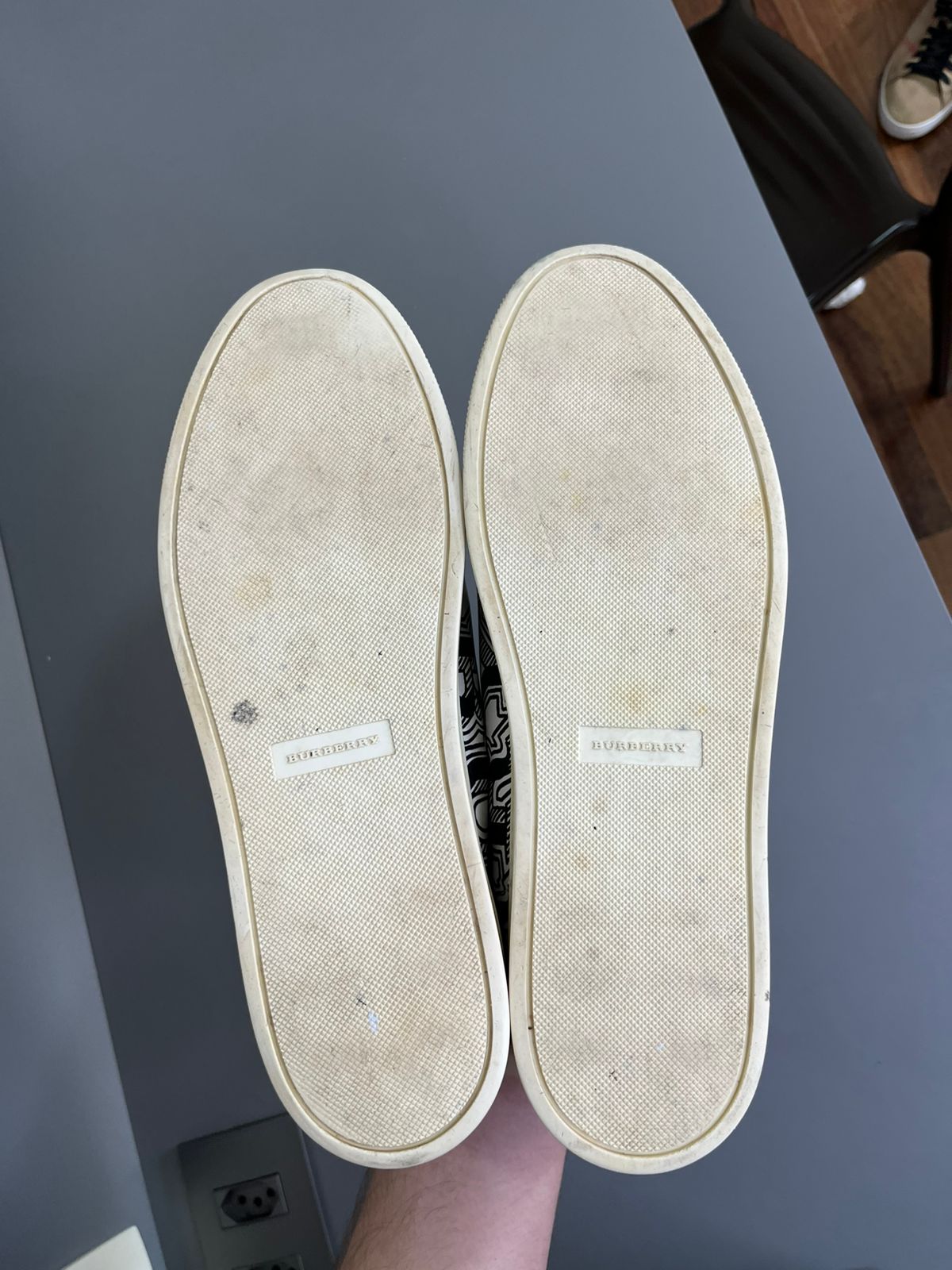 Tênis Burberry Couro