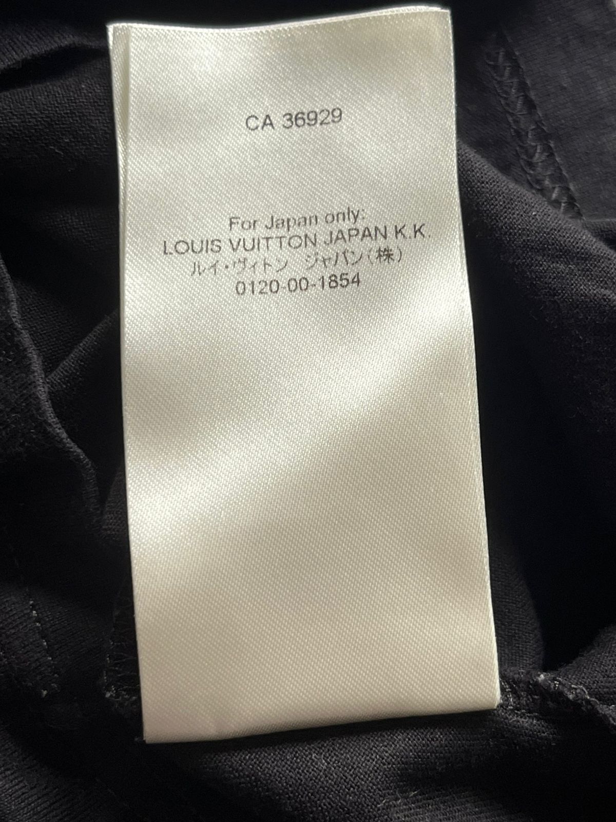 Camiseta Louis Vuitton Logo Bordado
