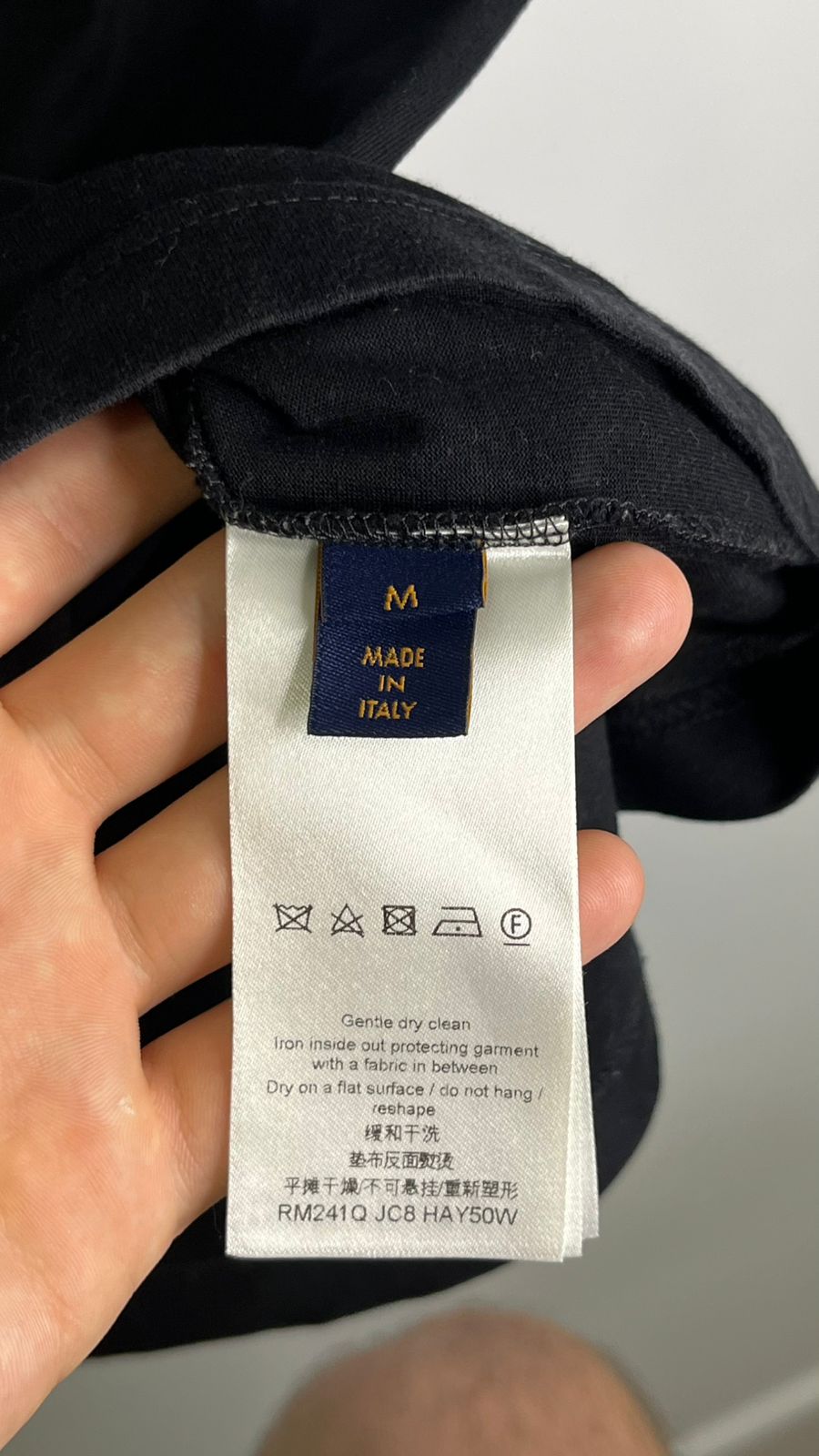 Camiseta Louis Vuitton Logo Bordado