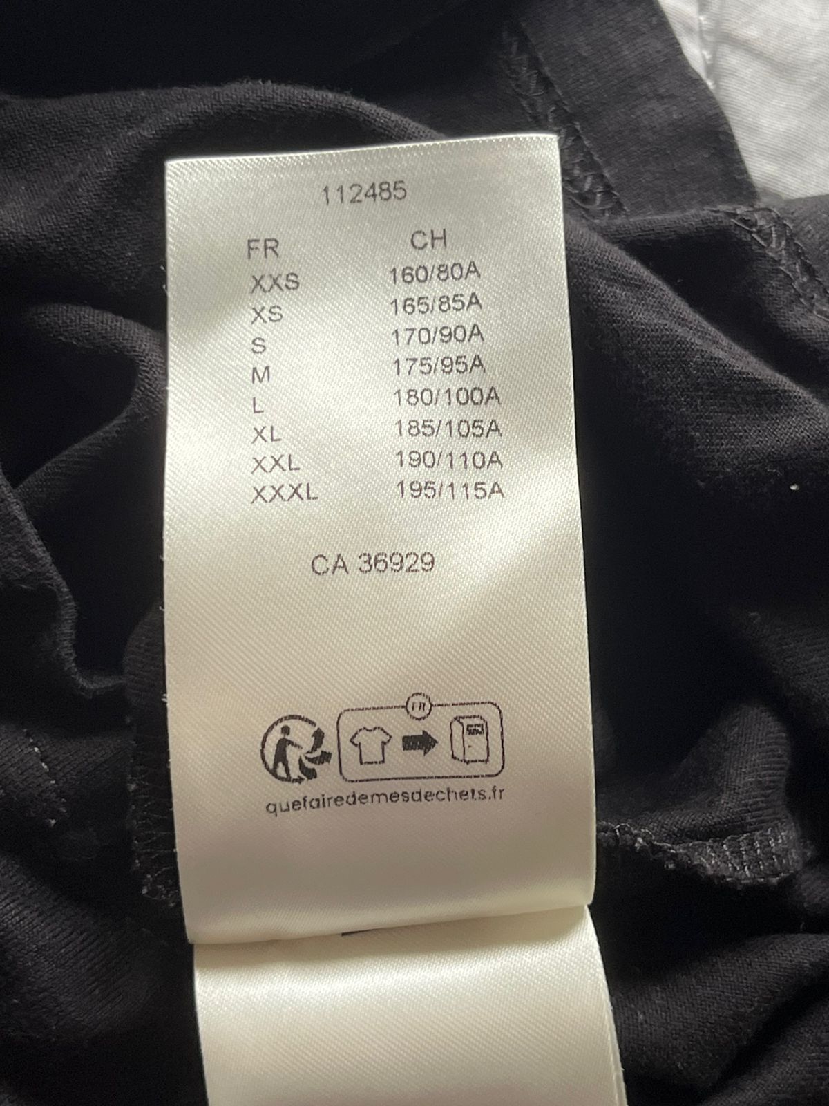 Camiseta Louis Vuitton Logo Bordado