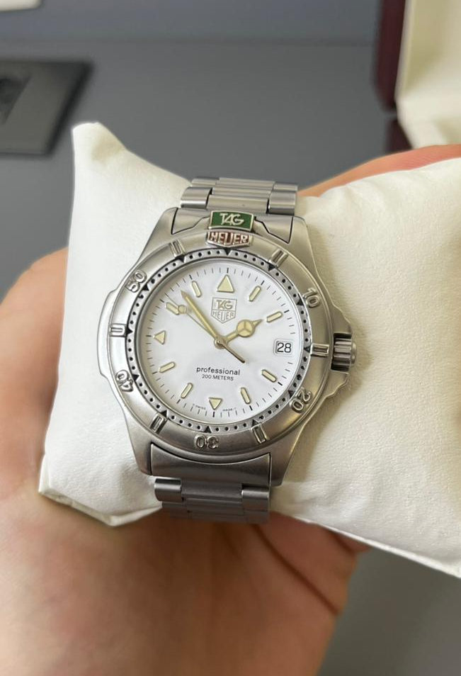 Relógio Tag Heuer 4000 Series 38mm