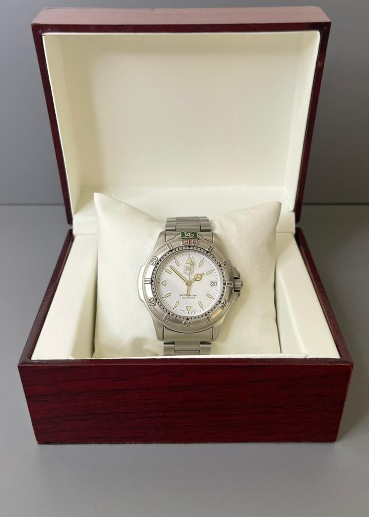 Relógio Tag Heuer 4000 Series 38mm
