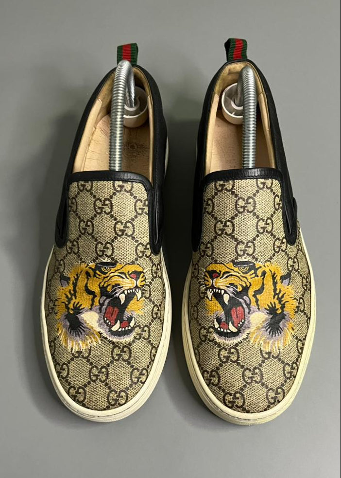 Tênis Slip On Gucci “Tiger”