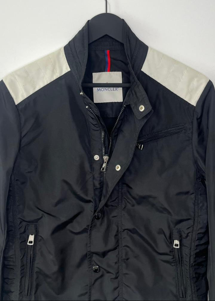 Jaqueta Moncler Preta
