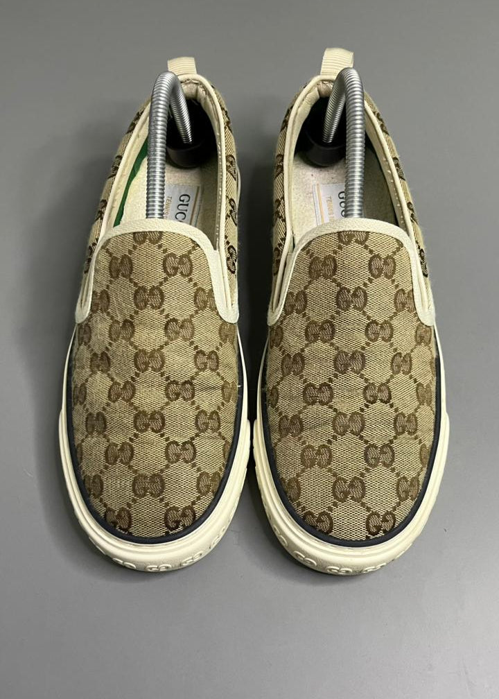 Tênis Slip On Gucci 1977 Bege