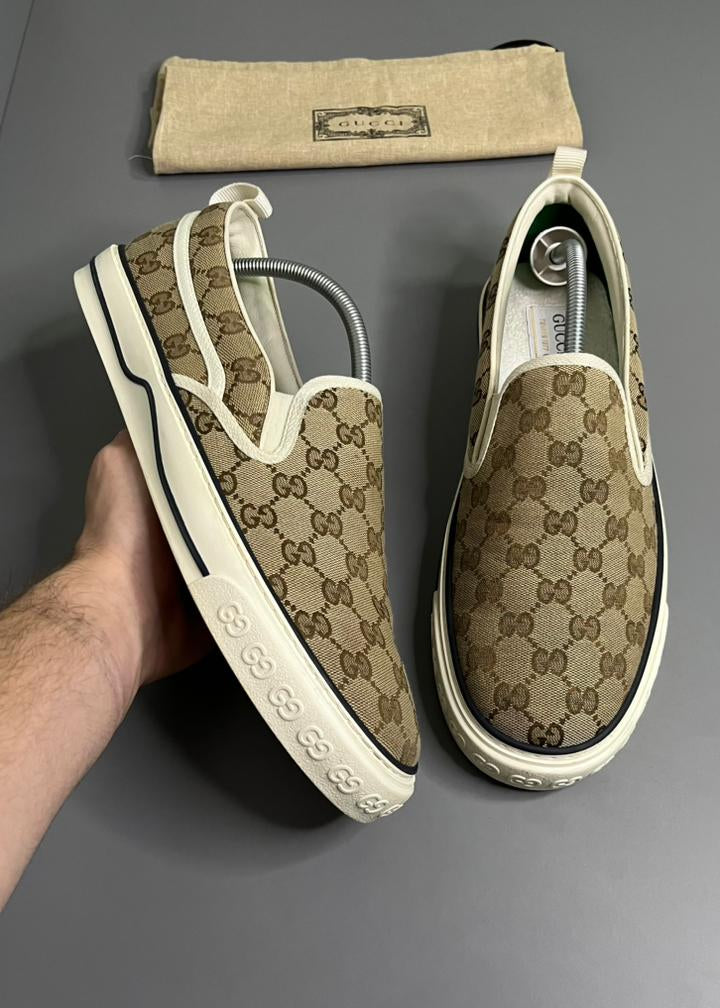 Tênis Slip On Gucci 1977 Bege