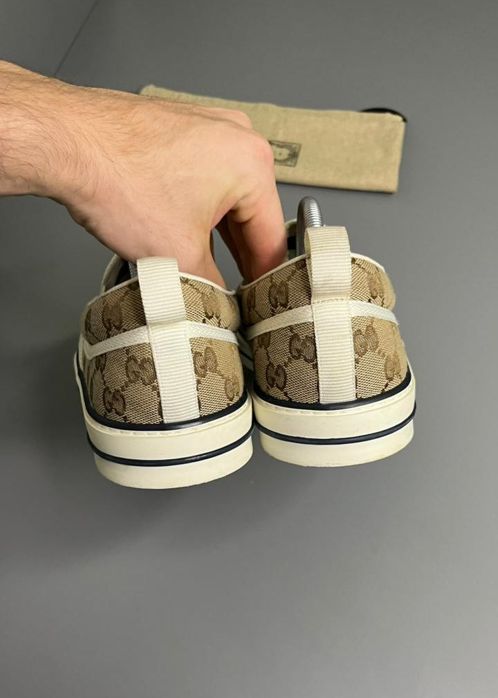 Tênis Slip On Gucci 1977 Bege