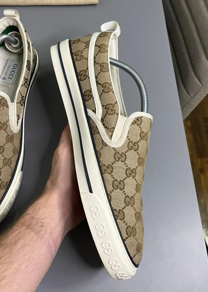 Tênis Slip On Gucci 1977 Bege