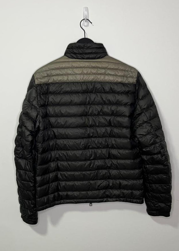 Jaqueta Puffer Moncler cinza / preto