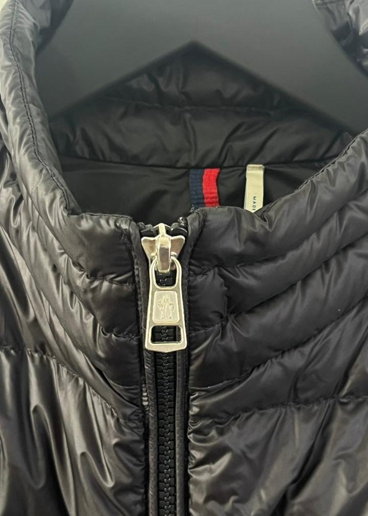 Jaqueta Puffer Moncler Preta
