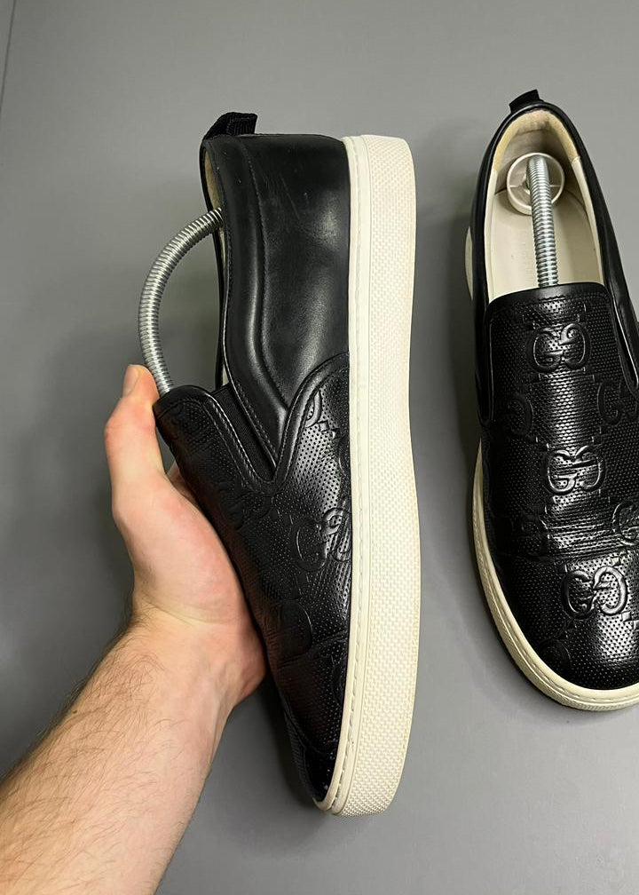 Tênis Slip On Gucci couro preto