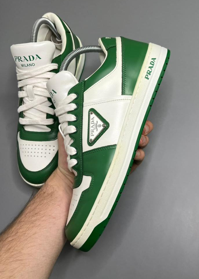 Prada Downtown Couro