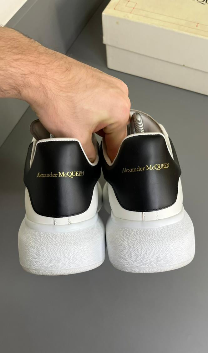 Alexander McQueen Couro Branco