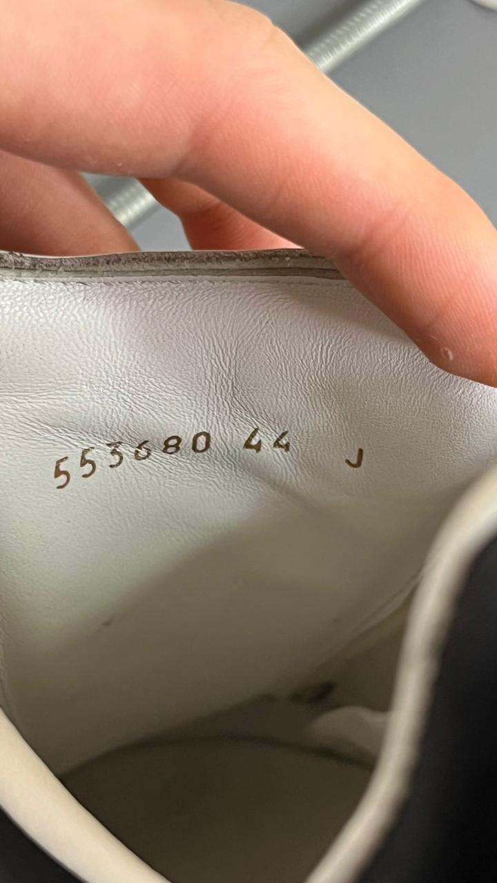 Alexander McQueen Couro Branco