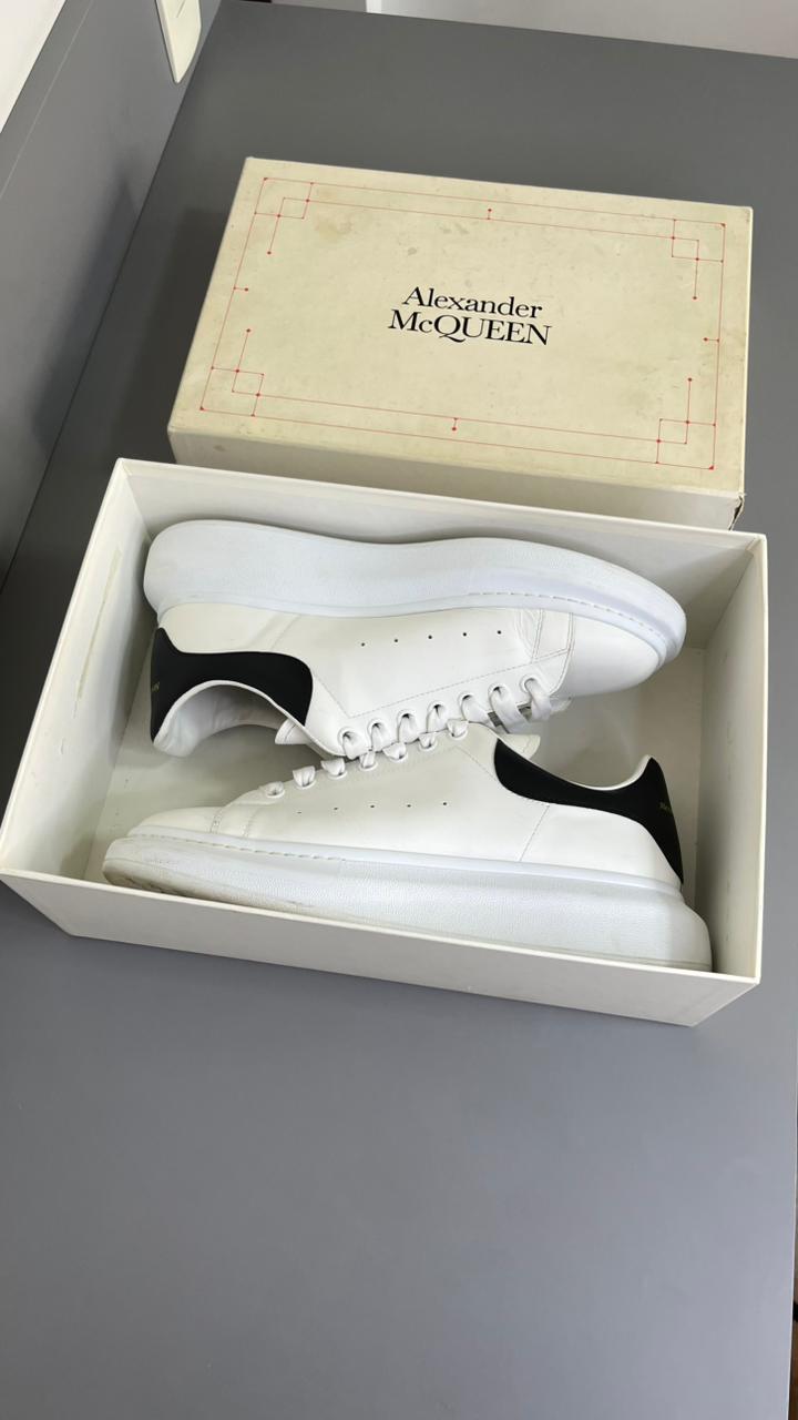 Alexander McQueen Couro Branco