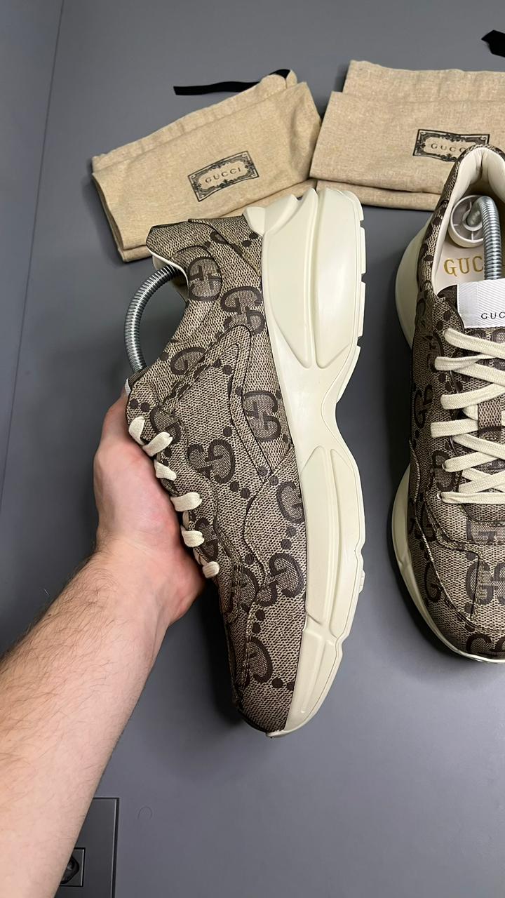 Tênis Gucci Rhyton 8