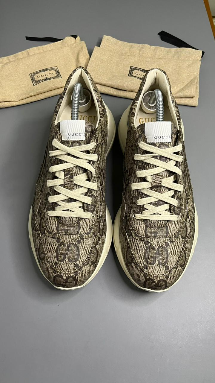 Tênis Gucci Rhyton 10